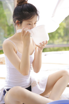 漂亮的邻居3韩剧在线观看